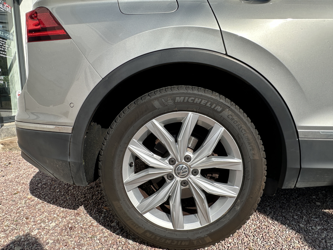Volkswagen Tiguan — 25