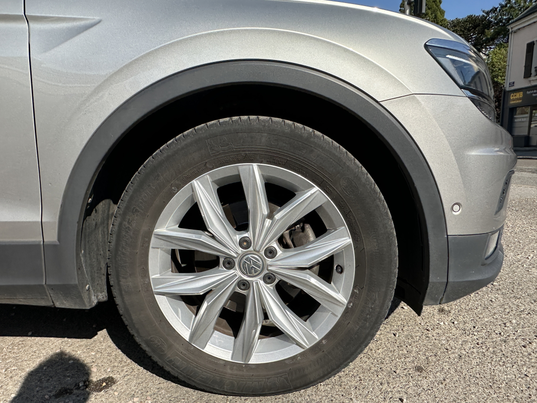 Volkswagen Tiguan — 26