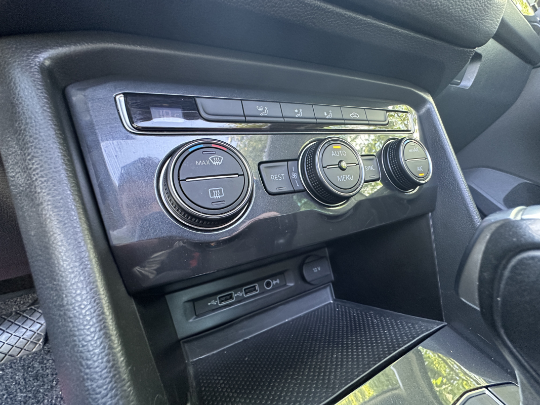 Volkswagen Tiguan — 18