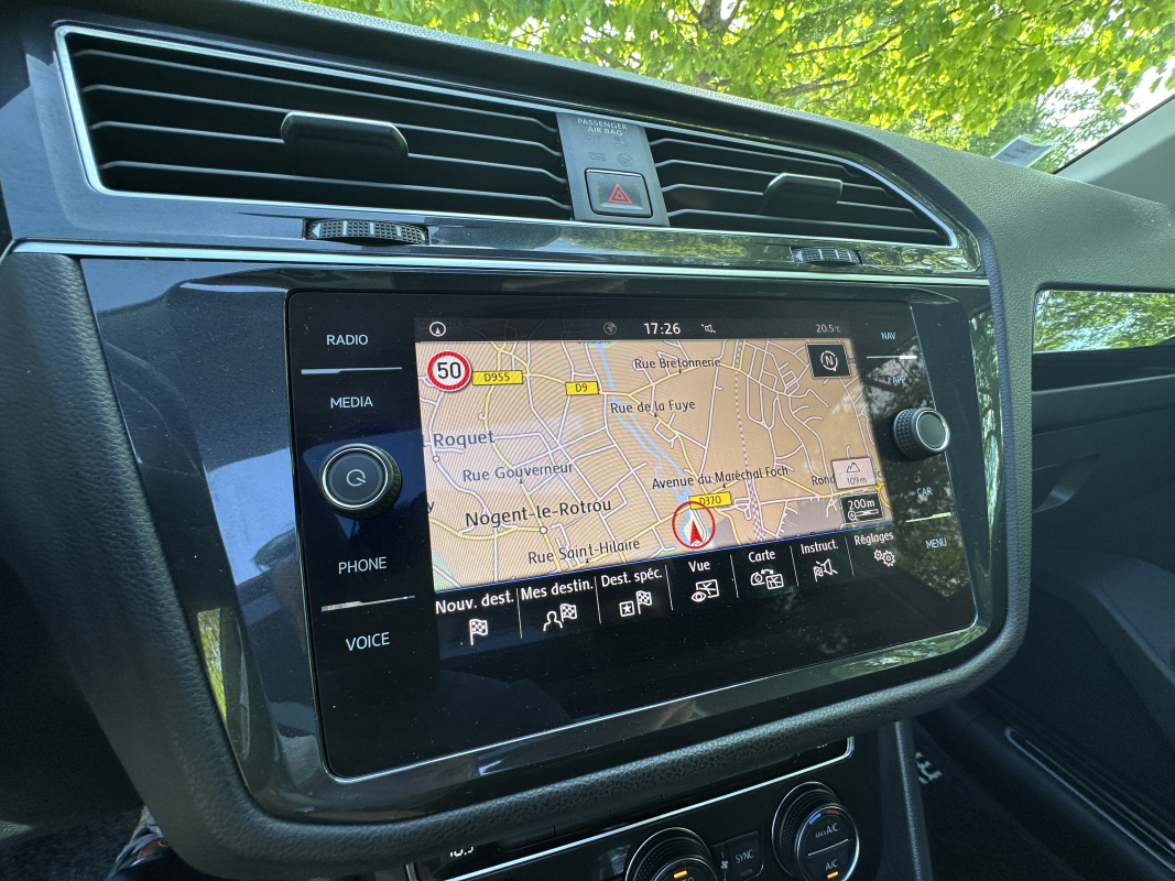 Volkswagen Tiguan — 15