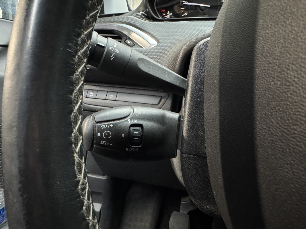 Peugeot 208 — 16