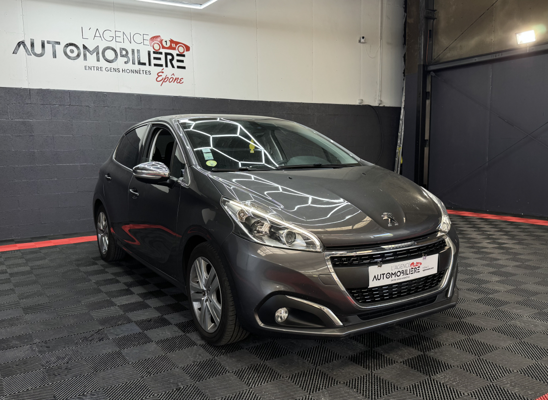 Peugeot 208 — 3