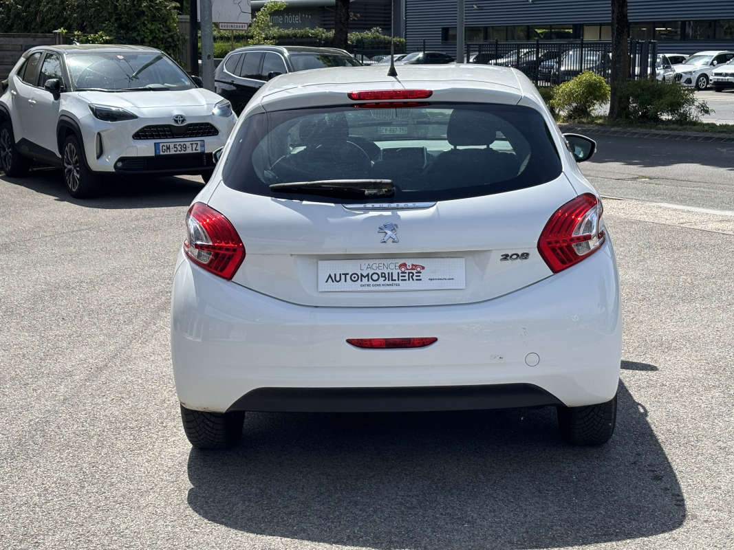 Peugeot 208 — 8