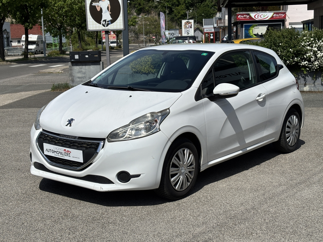 Peugeot 208 — 5