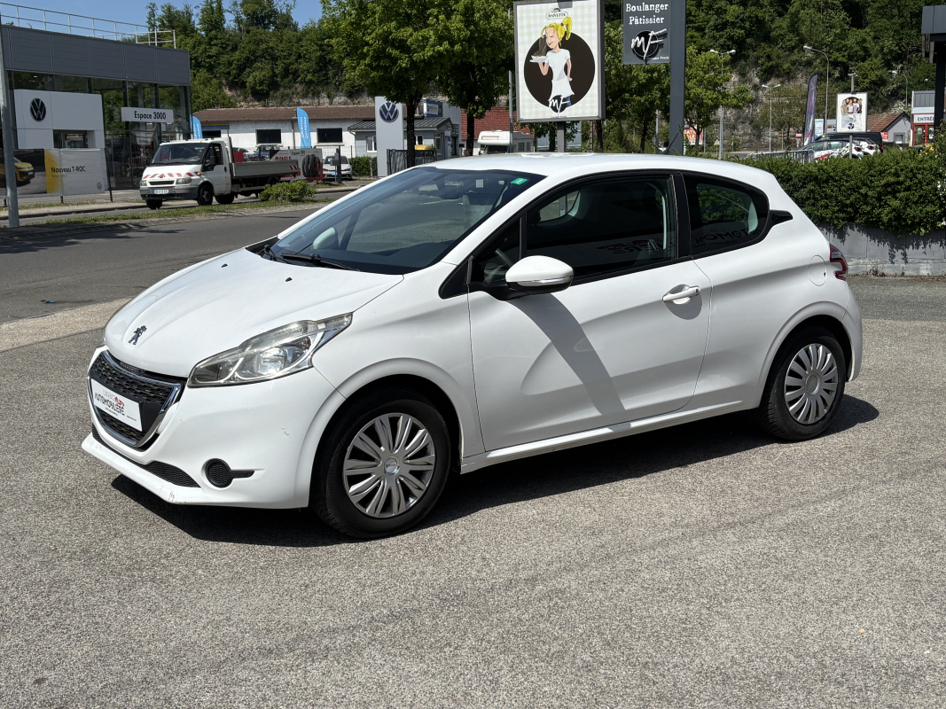 Peugeot 208 — 6