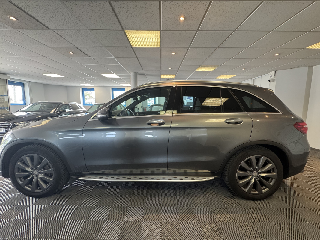 Mercedes GLC — 19