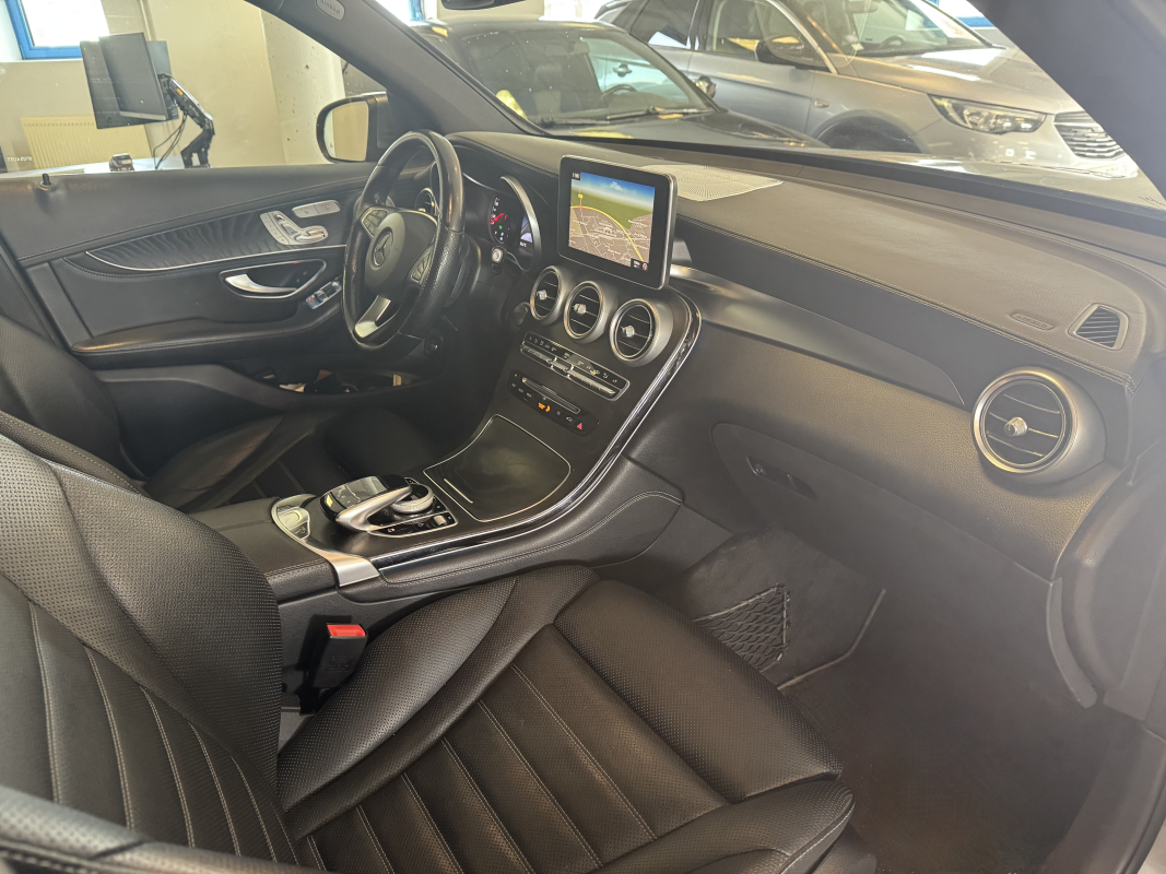 Mercedes GLC — 20