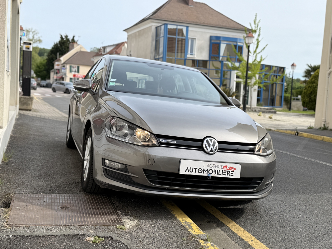 Volkswagen Golf — 3