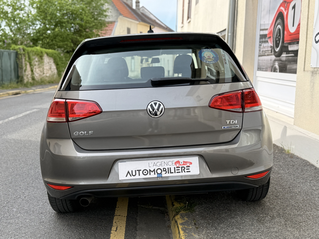 Volkswagen Golf — 5