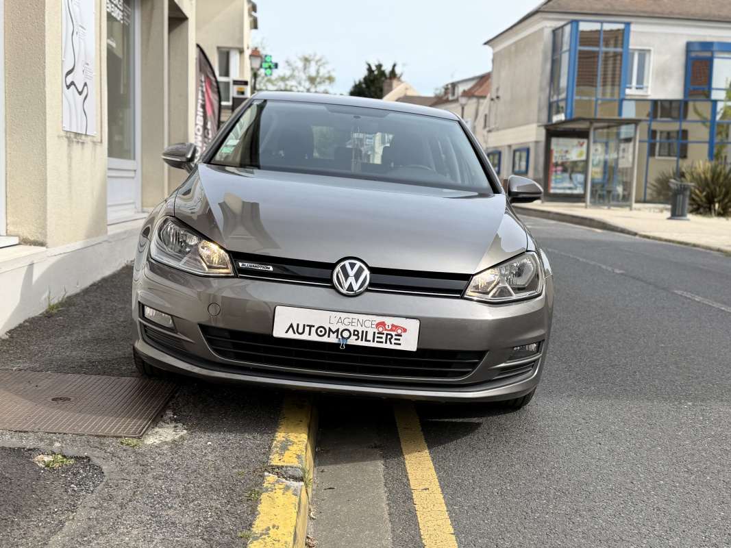 Volkswagen Golf — 2