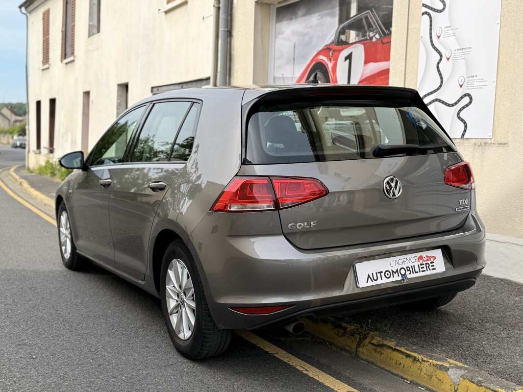 Volkswagen Golf — 6