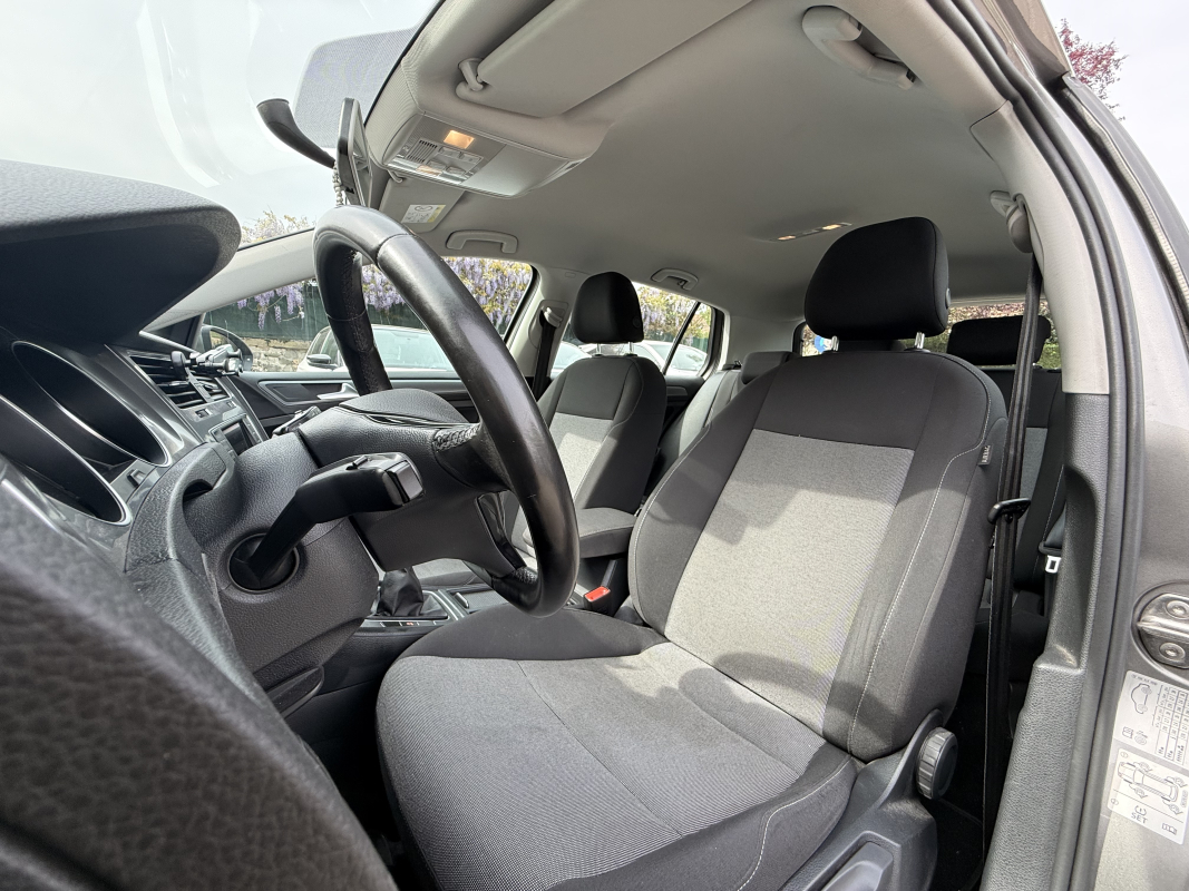 Volkswagen Golf — 10