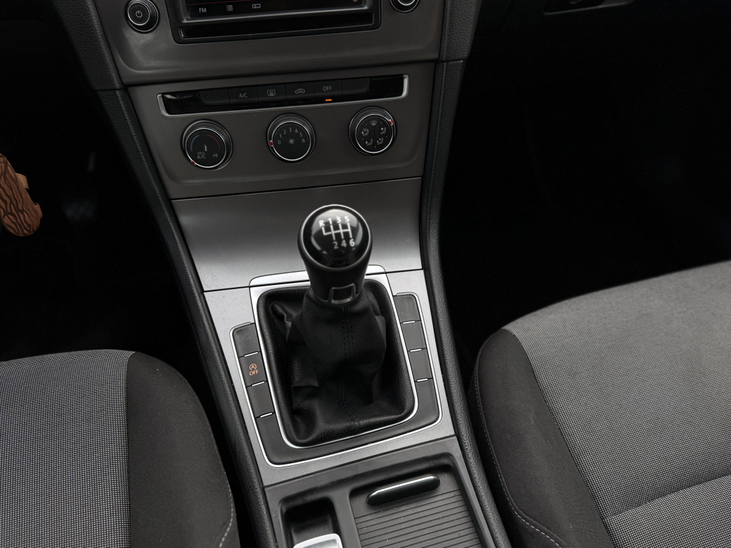 Volkswagen Golf — 18
