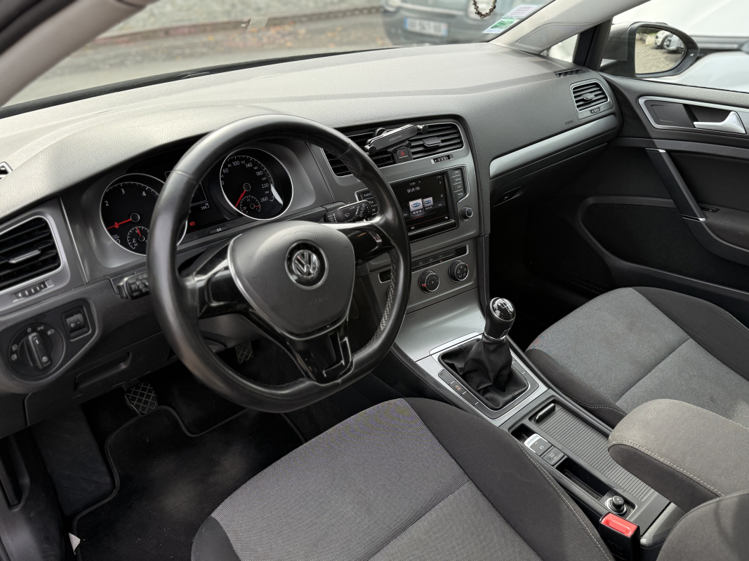 Volkswagen Golf — 9