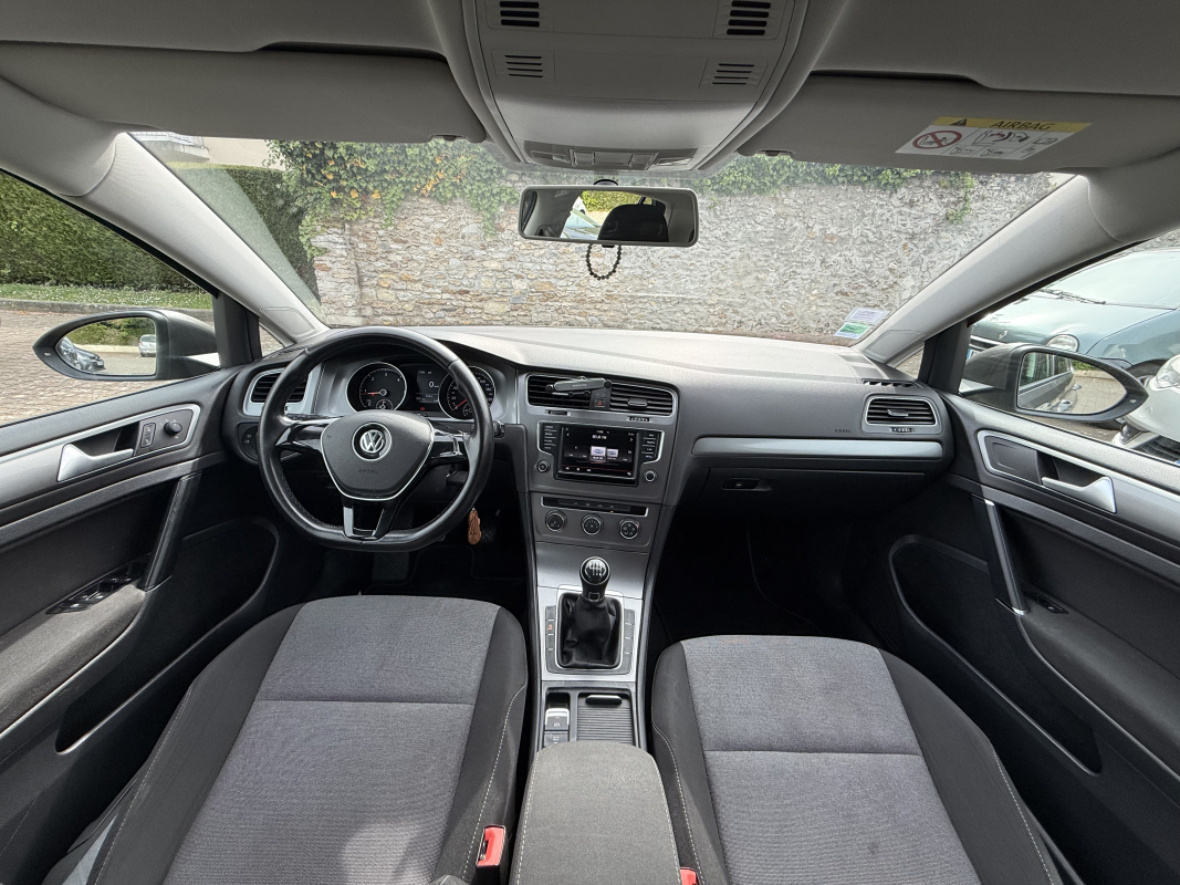 Volkswagen Golf — 14
