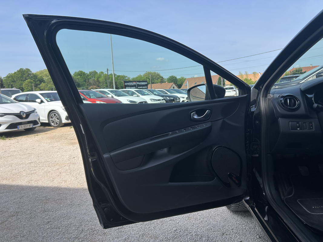 Renault Clio — 33