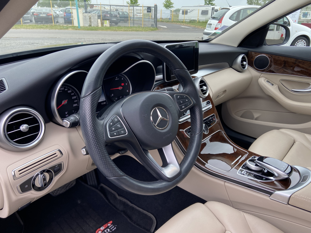 Mercedes Classe C — 21