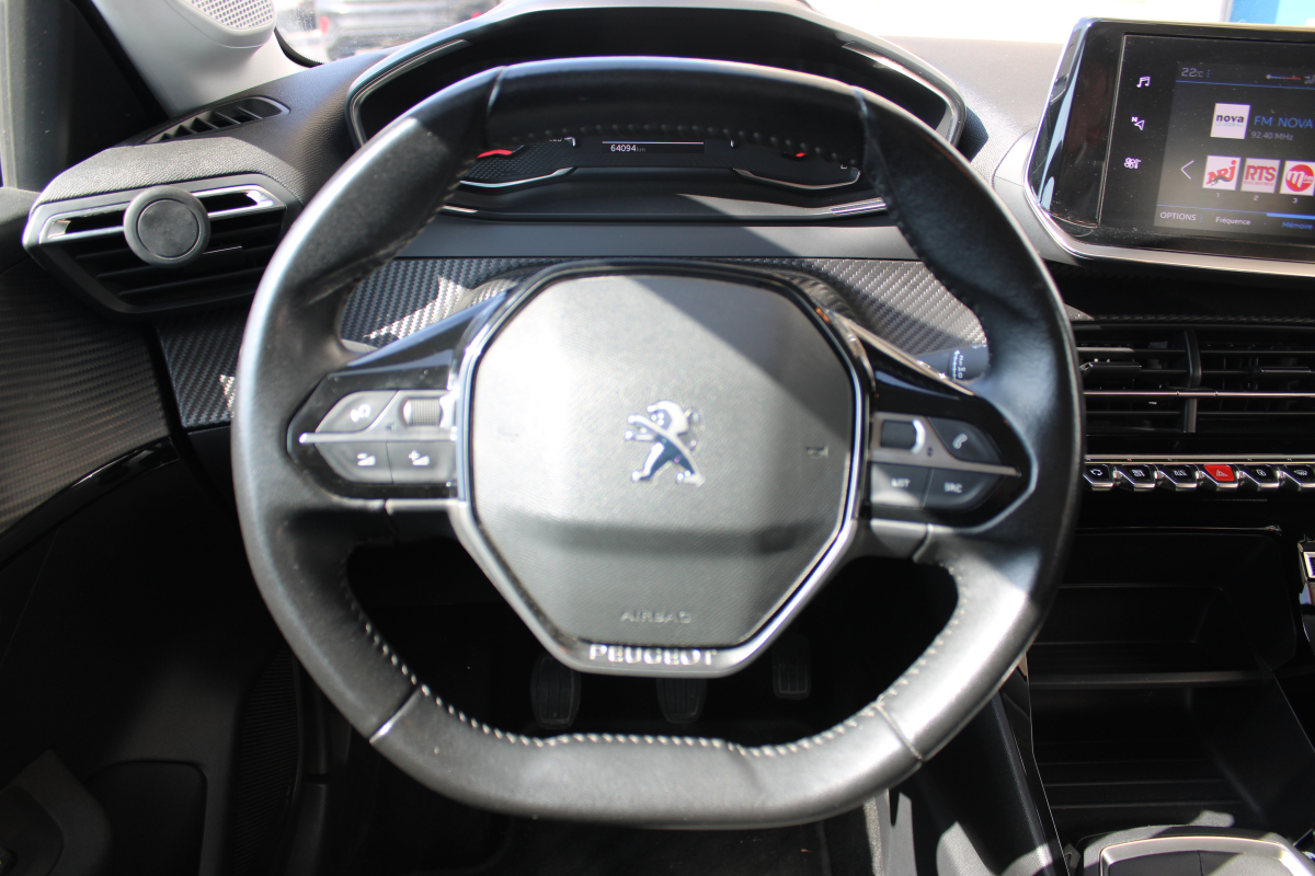 Peugeot 208 — 15