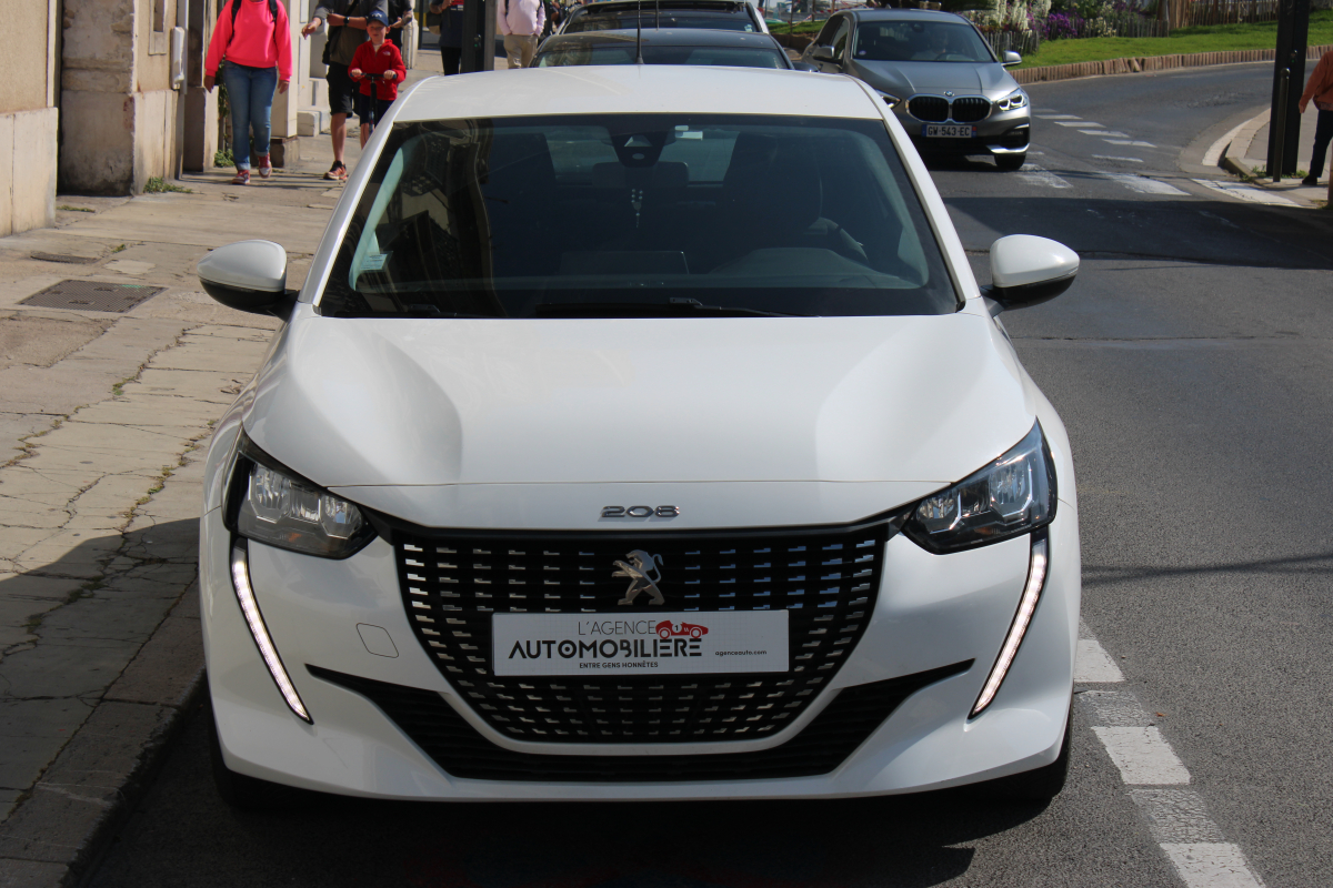 Peugeot 208 — 2