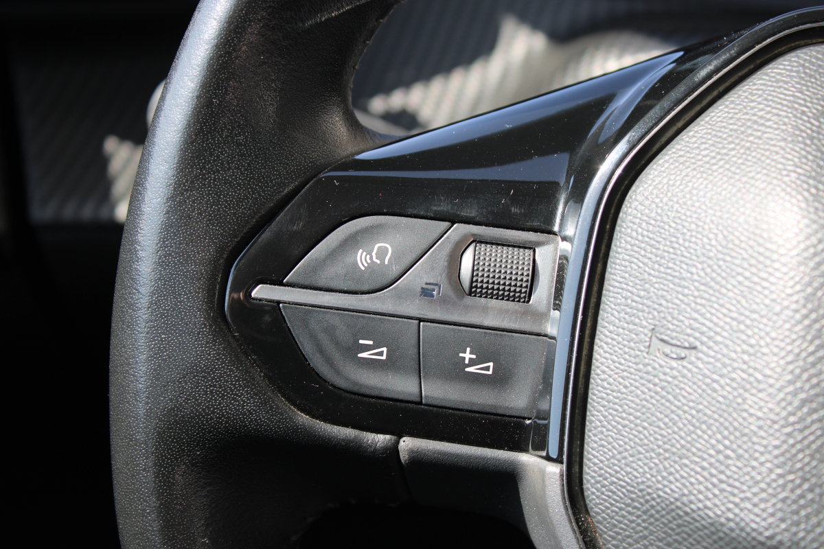 Peugeot 208 — 24