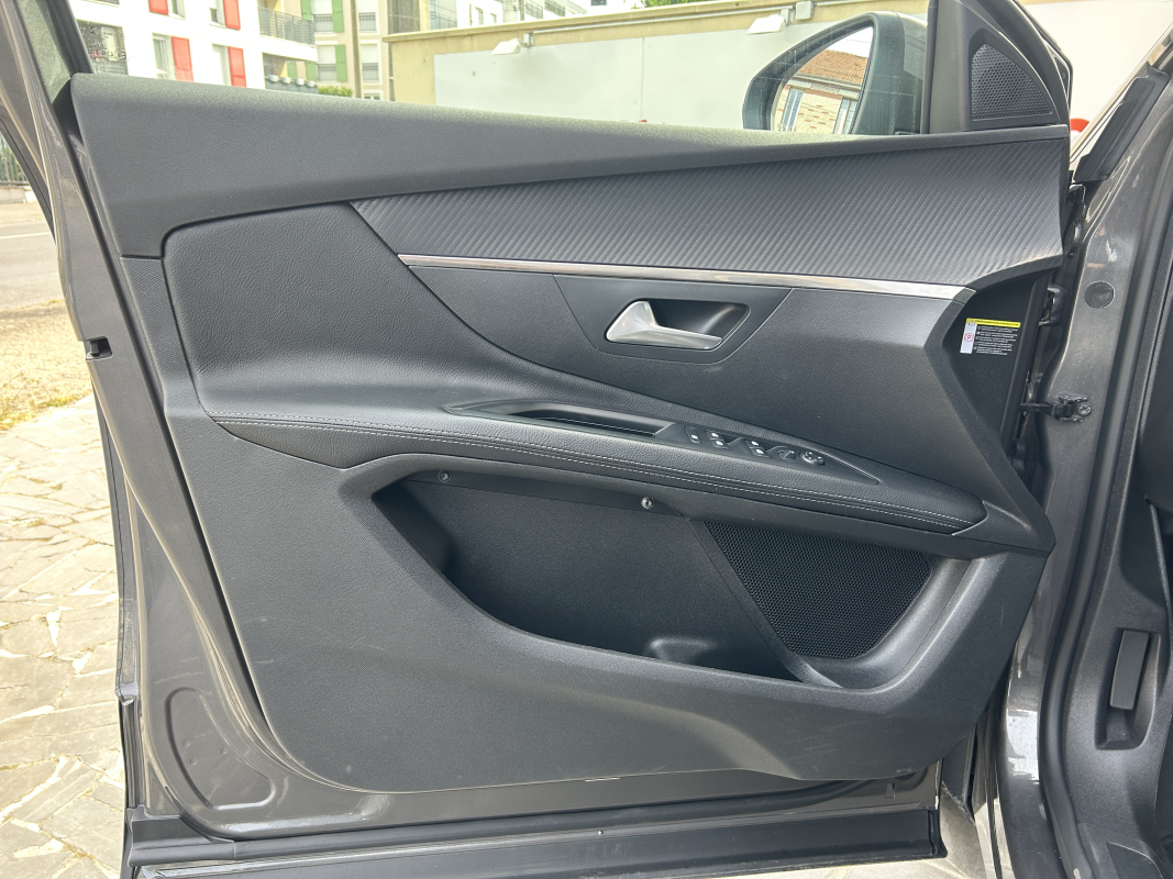 Peugeot 5008 — 23