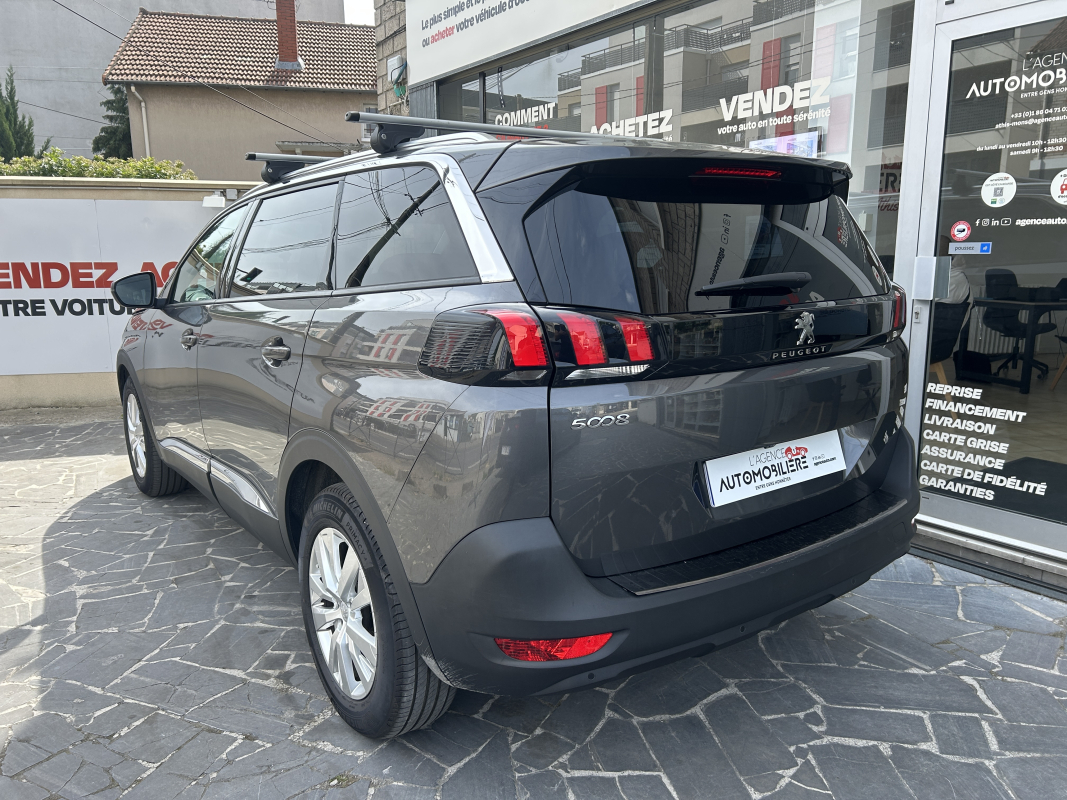 Peugeot 5008 — 3