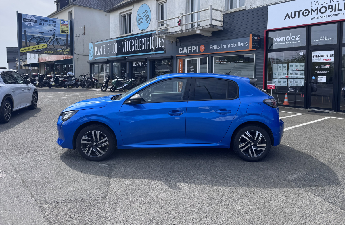 Peugeot 208 — 8
