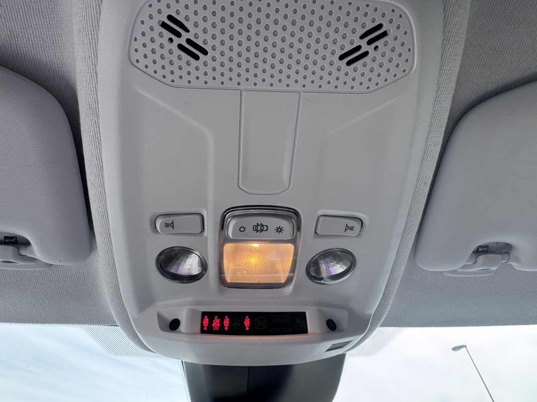 Peugeot 208 — 22