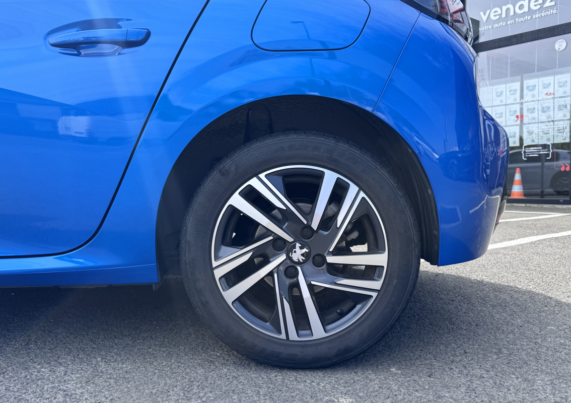 Peugeot 208 — 30