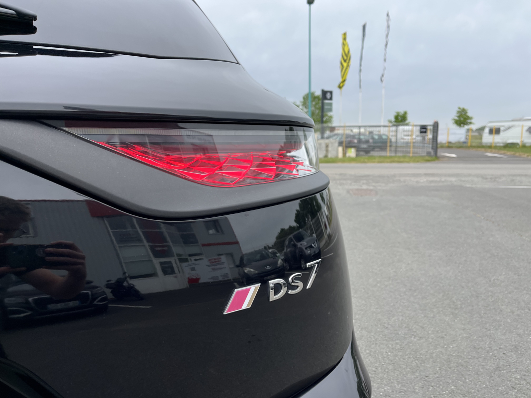 DS DS7 CROSSBACK — 20