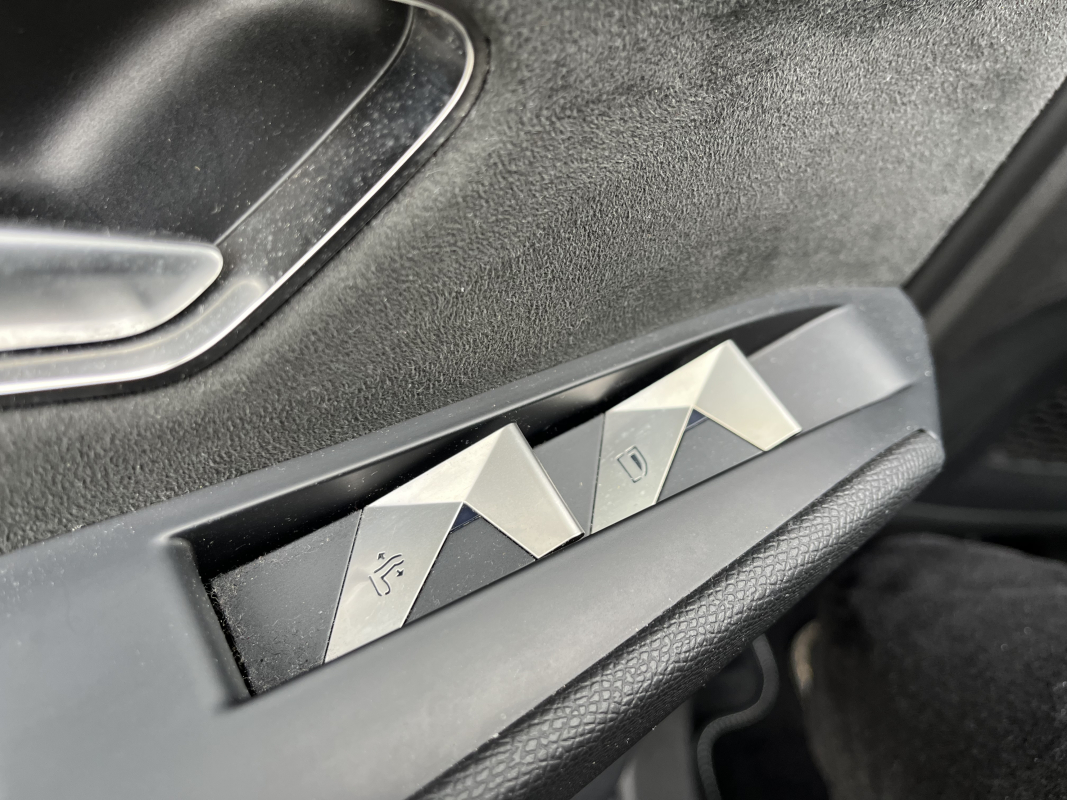 DS DS7 CROSSBACK — 21