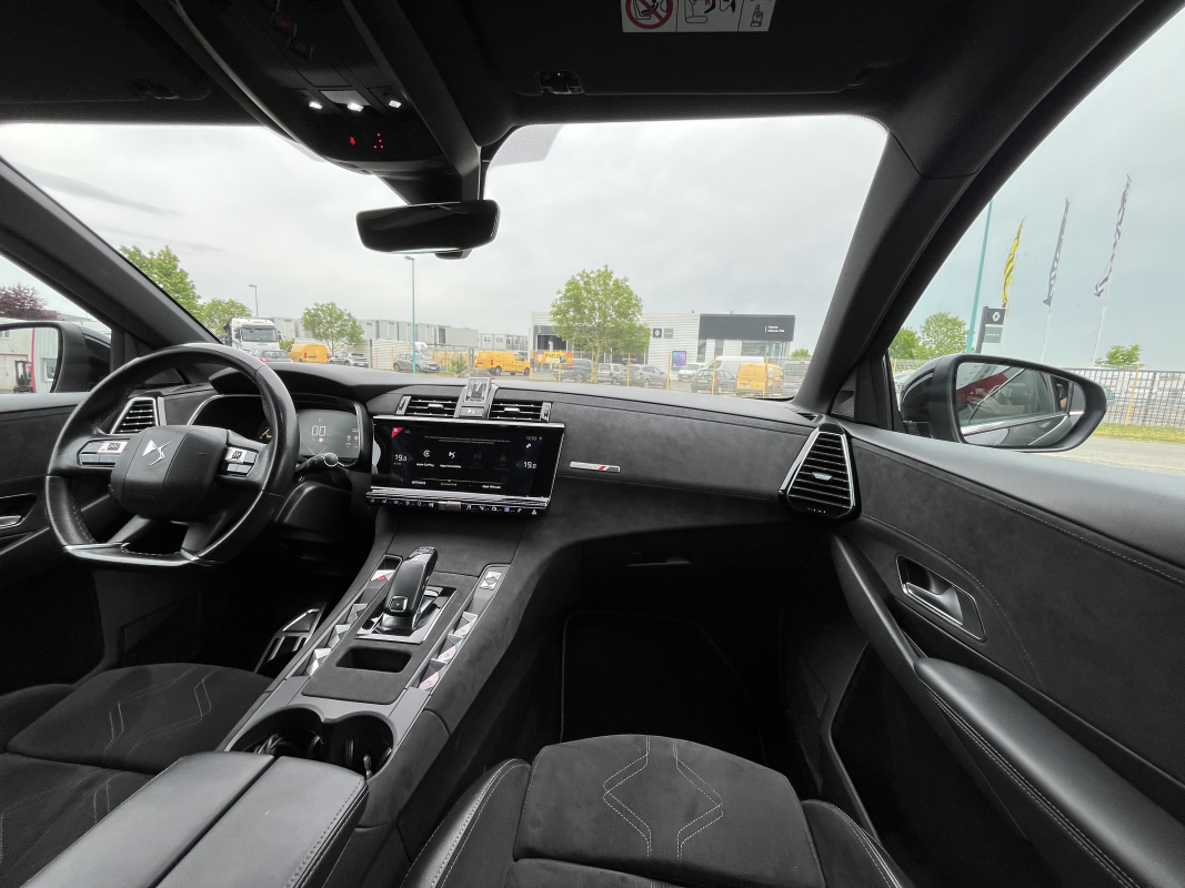 DS DS7 CROSSBACK — 19