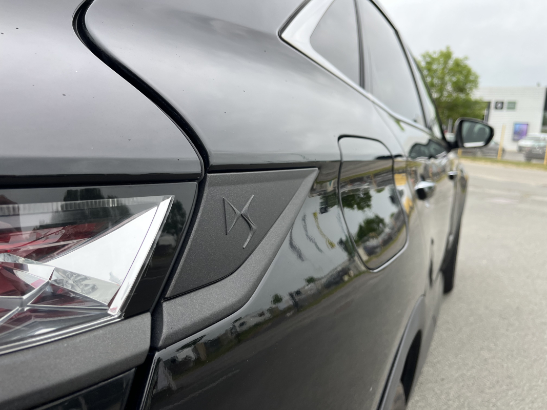 DS DS7 CROSSBACK — 30