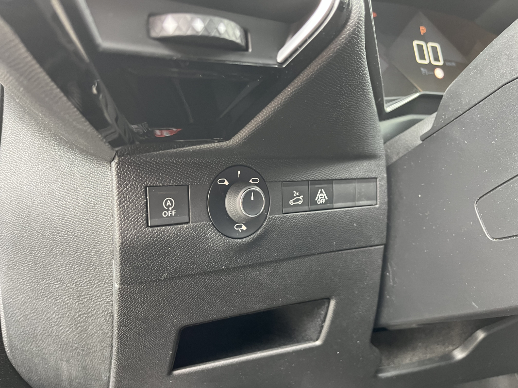 DS DS7 CROSSBACK — 37
