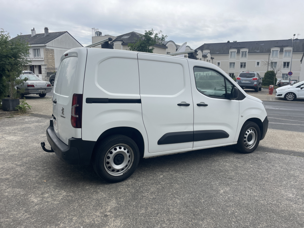 Peugeot Partner — 7