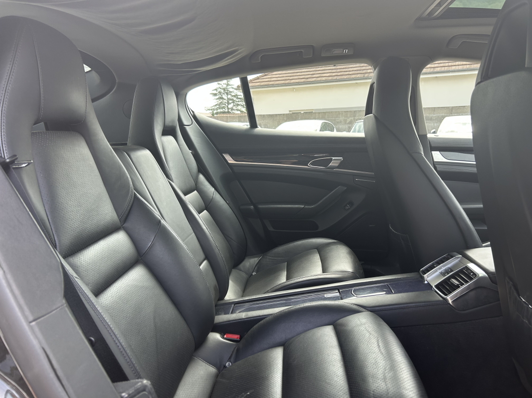 Porsche Panamera — 27
