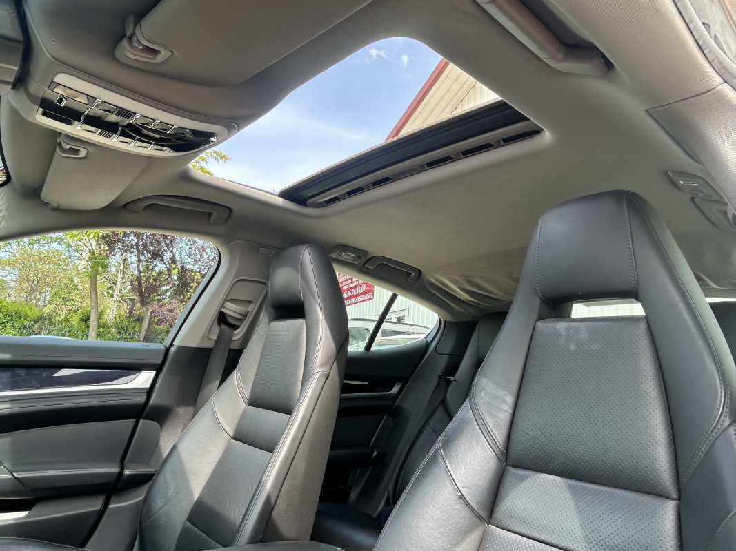 Porsche Panamera — 16
