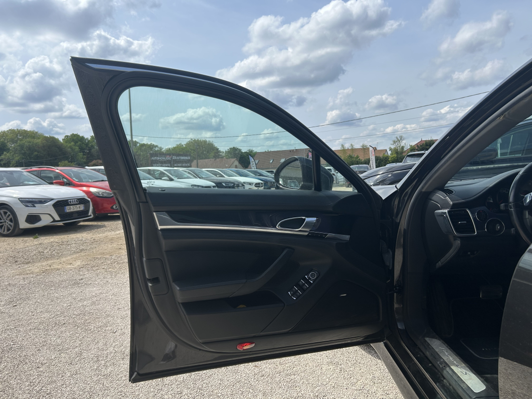 Porsche Panamera — 36