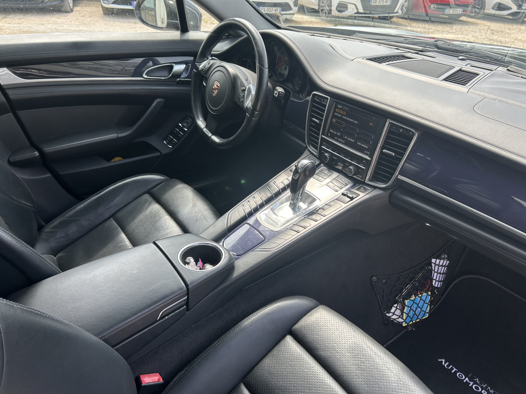 Porsche Panamera — 11