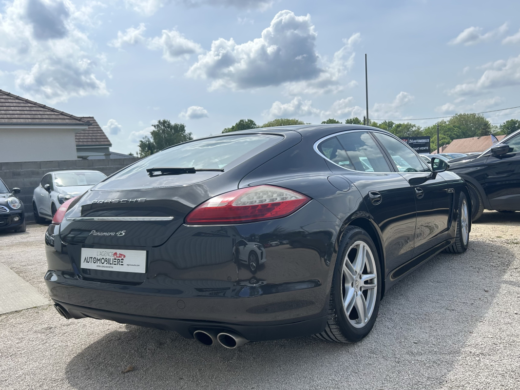 Porsche Panamera — 8