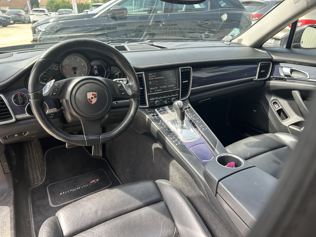 Porsche Panamera — 14