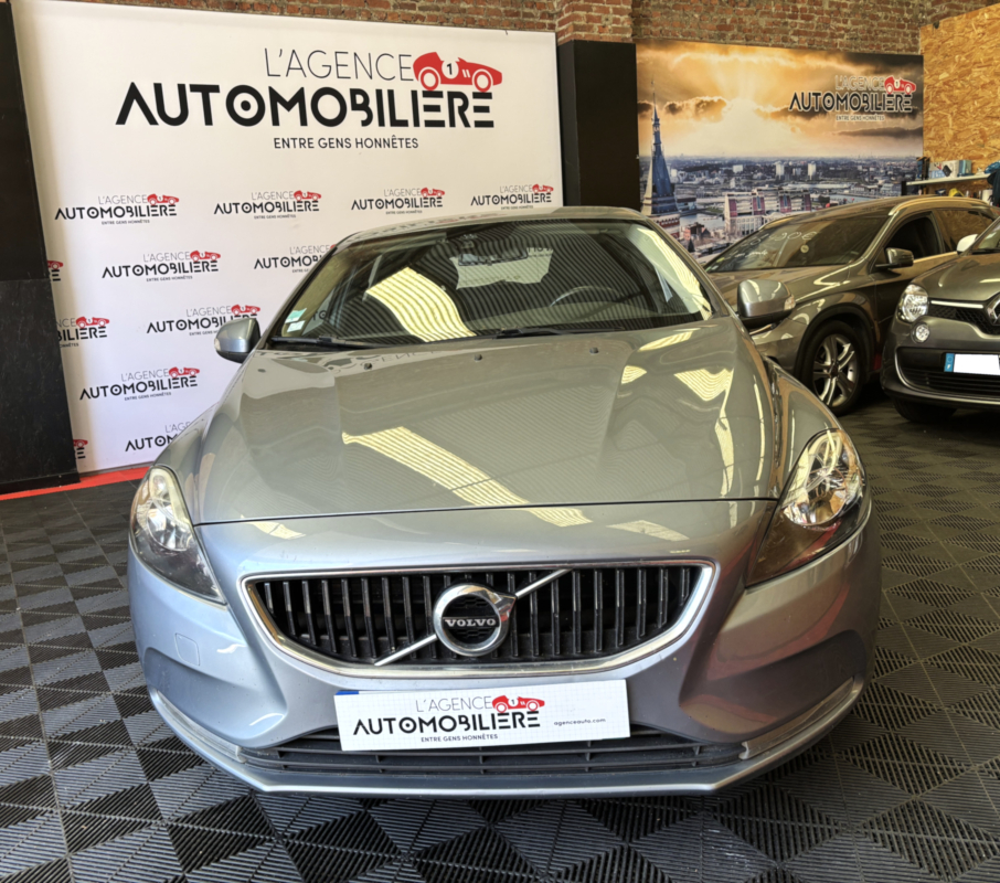 Volvo V40 — 2