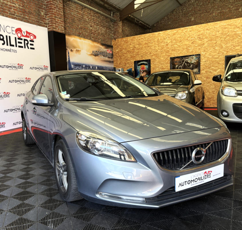 Volvo V40 — 3