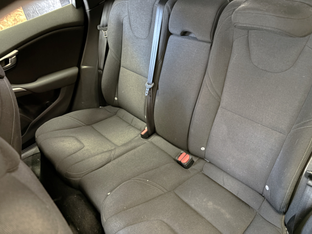 Volvo V40 — 17