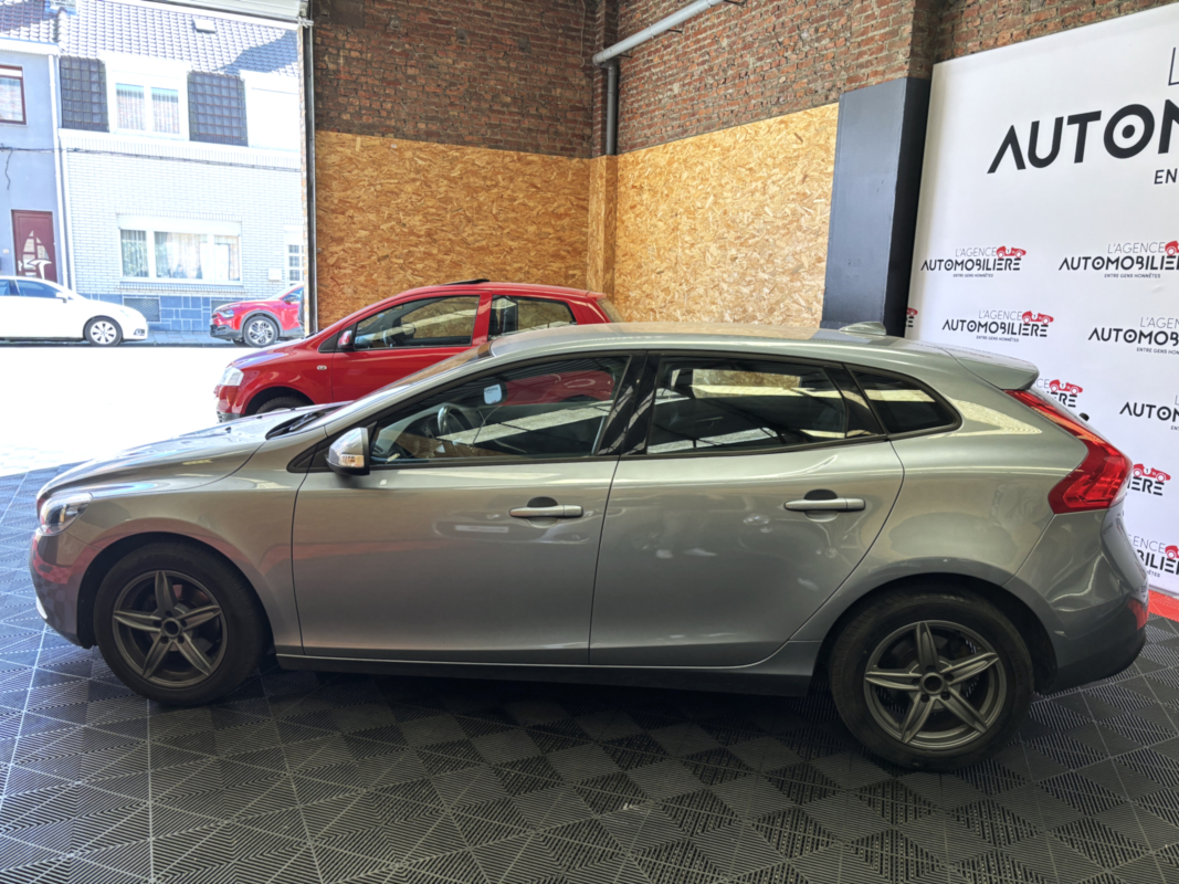 Volvo V40 — 8