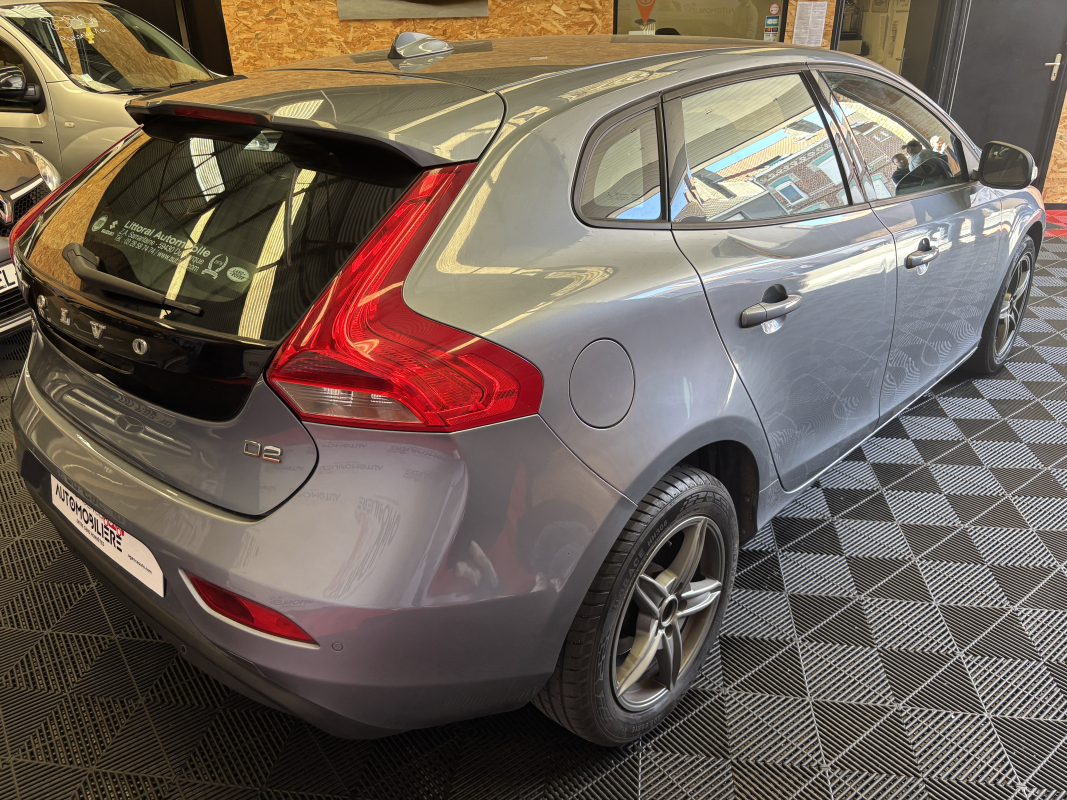 Volvo V40 — 5