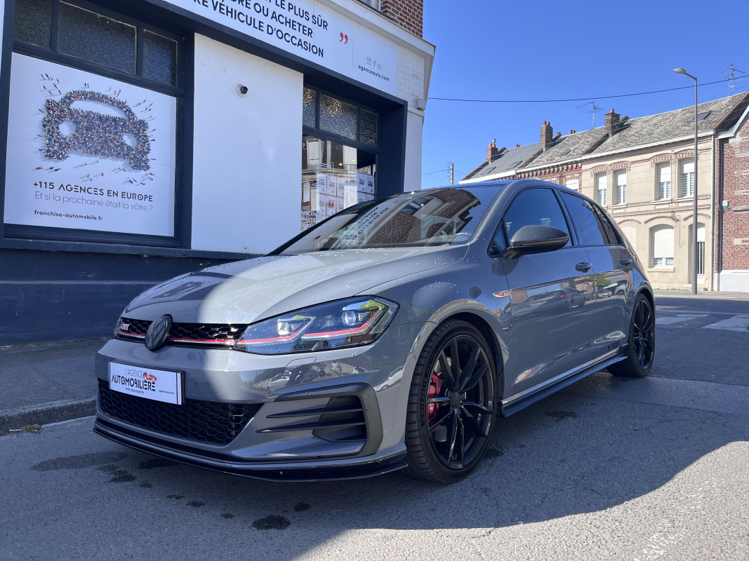 Volkswagen Golf — 3