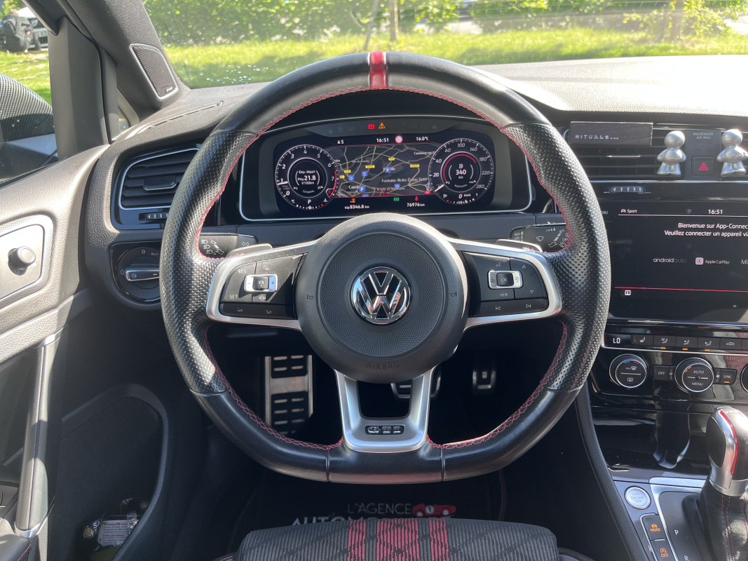 Volkswagen Golf — 19