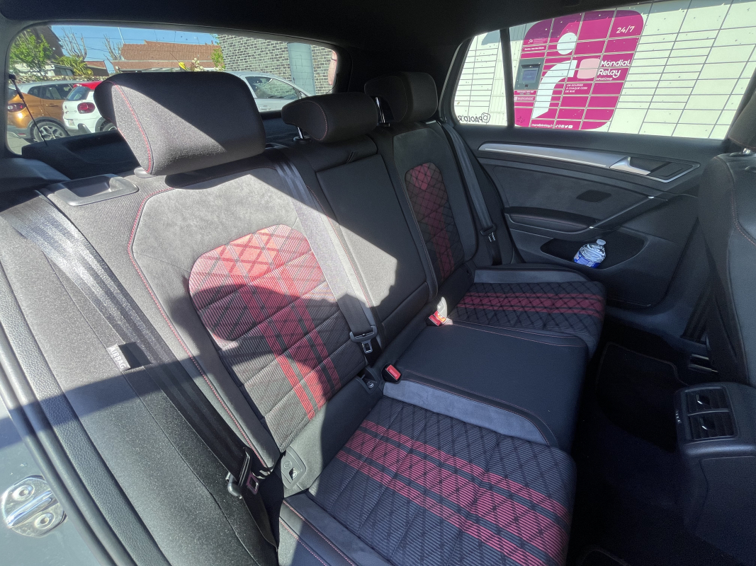 Volkswagen Golf — 28