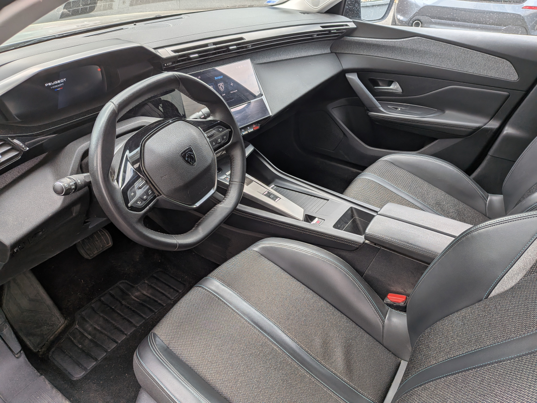 Peugeot 308 — 8